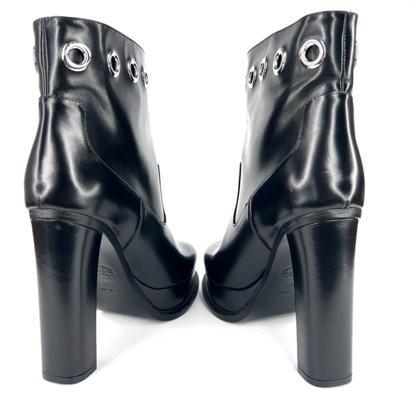 Alexander McQueen Eyelet Detailed Black Leather Platform Heel Boots Size EU 38.5 - Picture 9 of 11